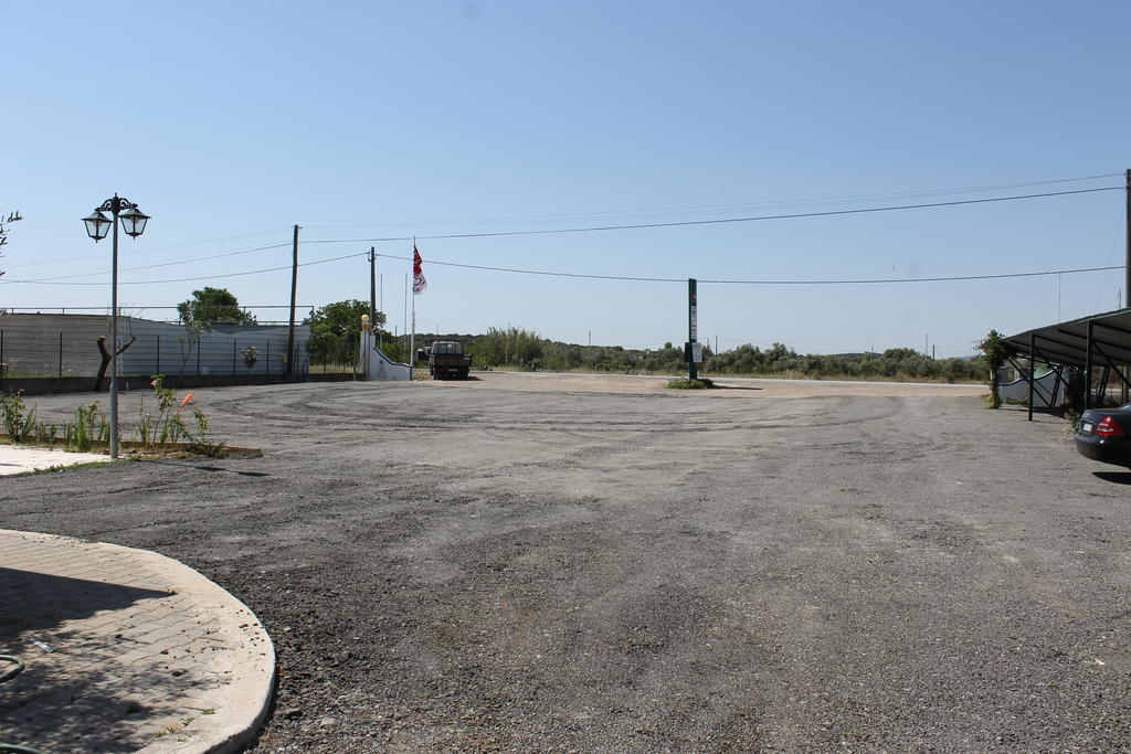 "O Viajante" Low Cost Hotel Estremoz Kültér fotó