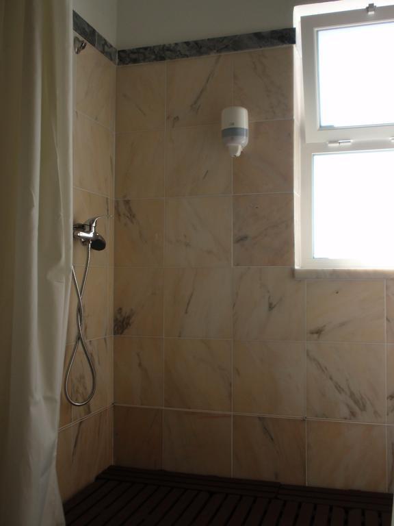 "O Viajante" Low Cost Hotel Estremoz Szoba fotó