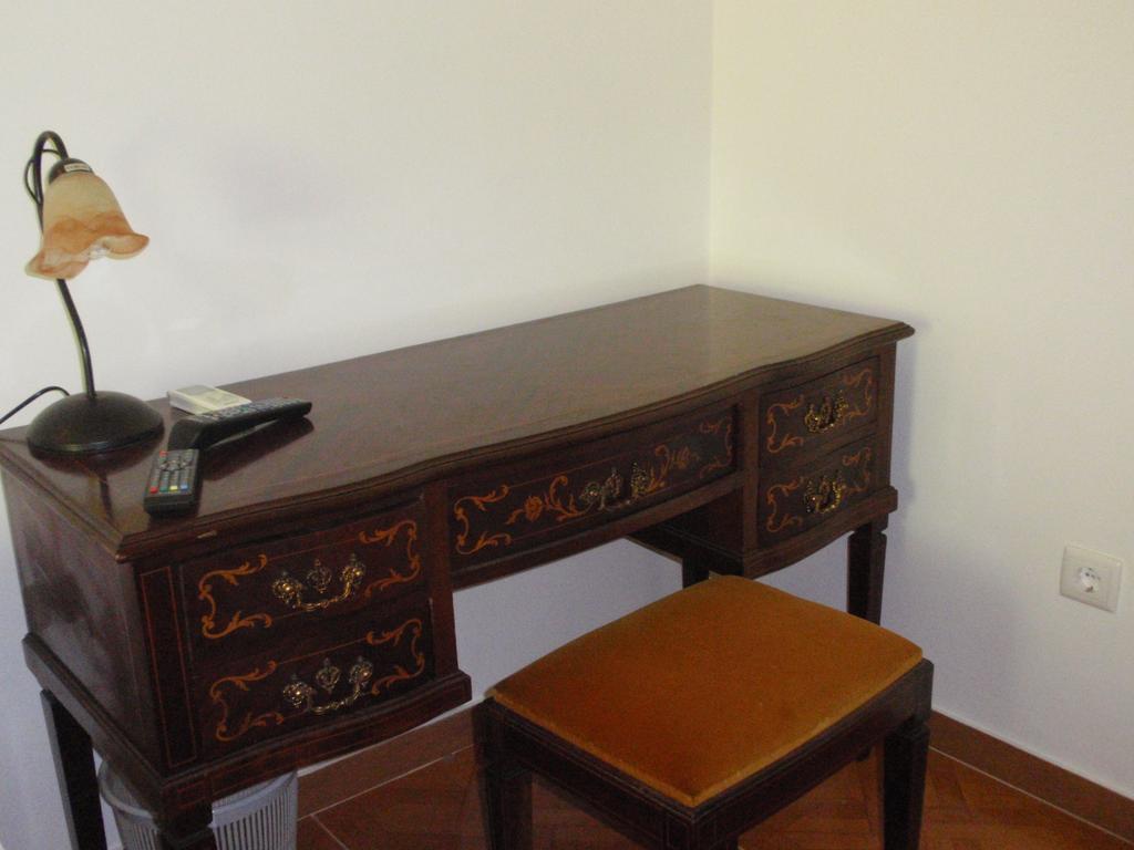 "O Viajante" Low Cost Hotel Estremoz Szoba fotó